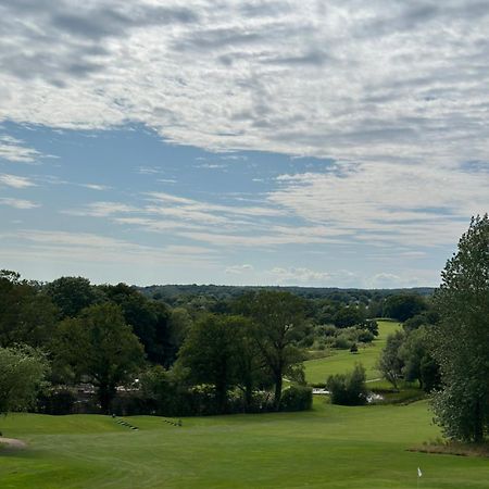 London Beach Country Hotel & Golf Club 텐터든 외부 사진